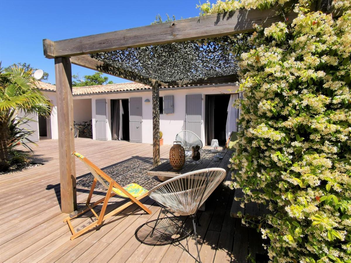 Derrière la plage : suite, patio et pergola Le Bois-Plage-en-Ré Esterno foto